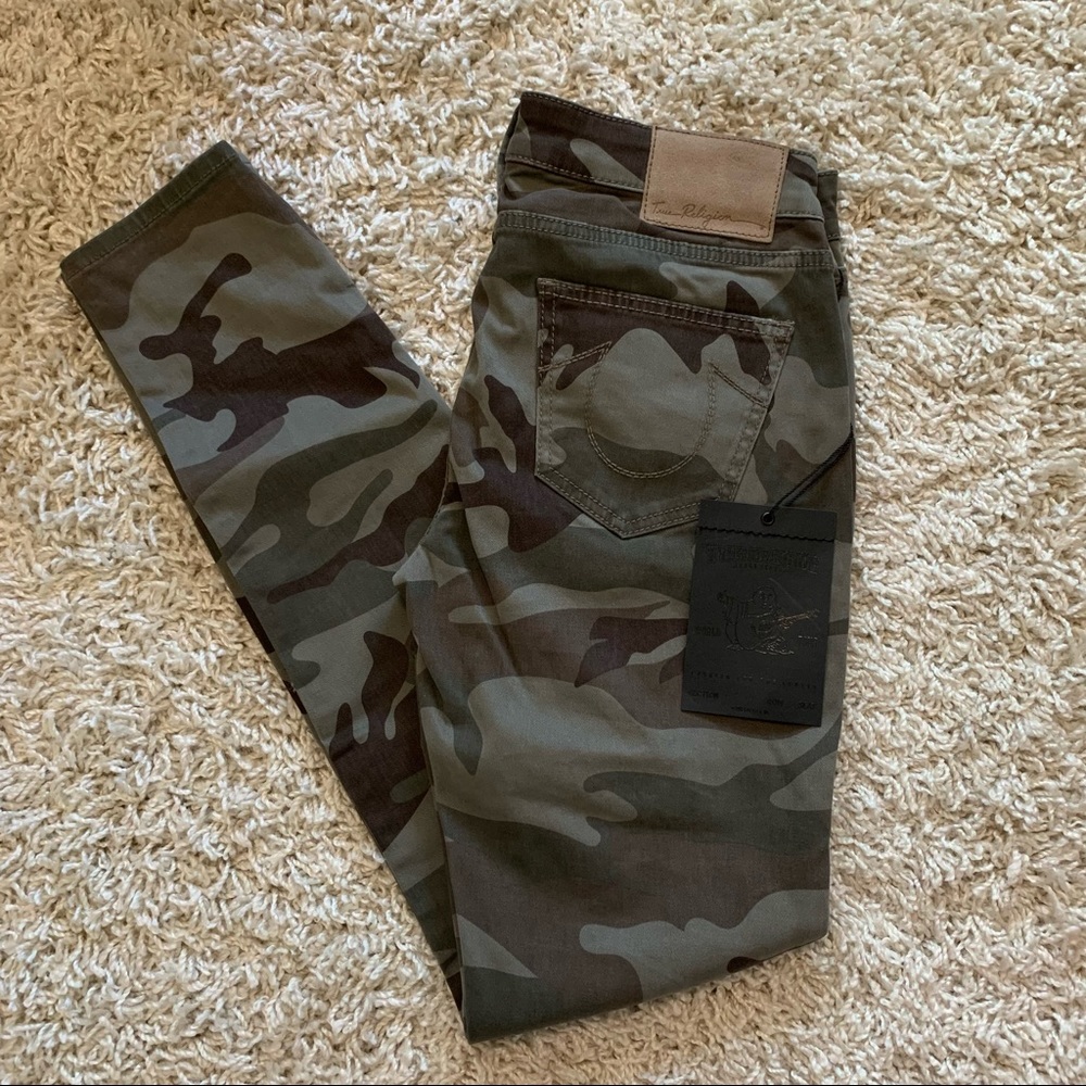 NWT- SOLD OUT! True Religion Casey Camouflage Jean